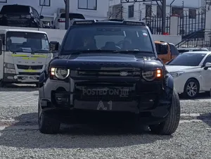 Land Rover Defender X-Dynamic SE 2024 Black