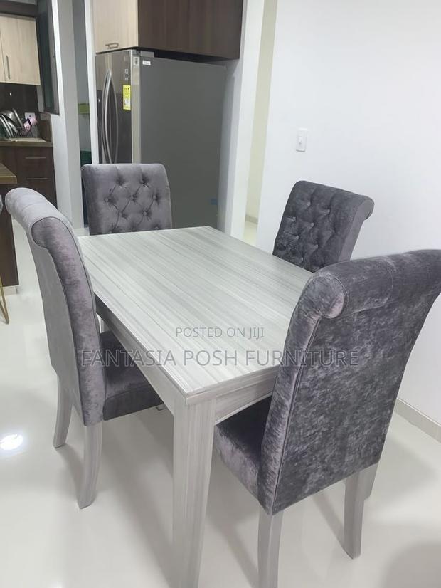 Exquisite Elegant Dining Table 4-Seater