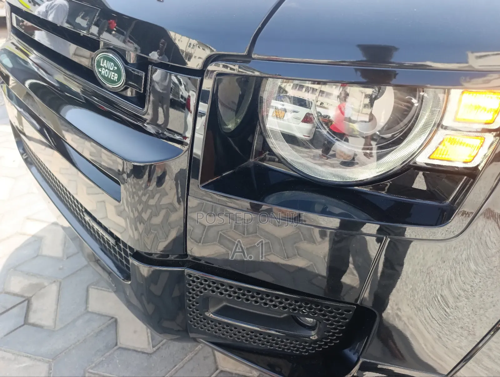 Land Rover Defender X-Dynamic SE 2024 Black