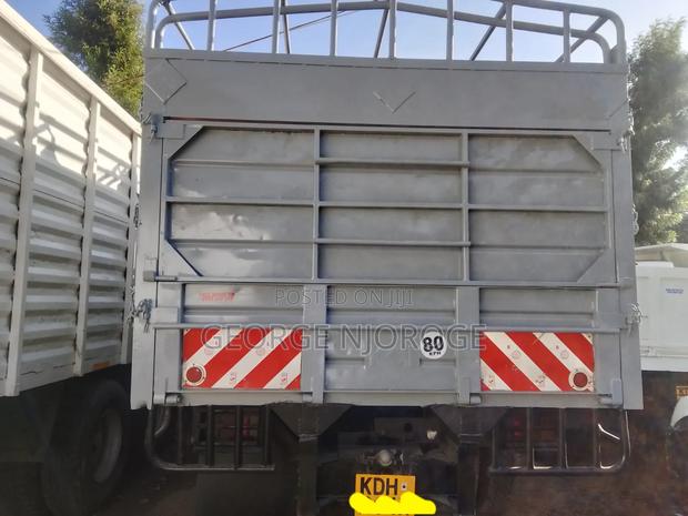 Isuzu FVZ Truck - thumbnail 2