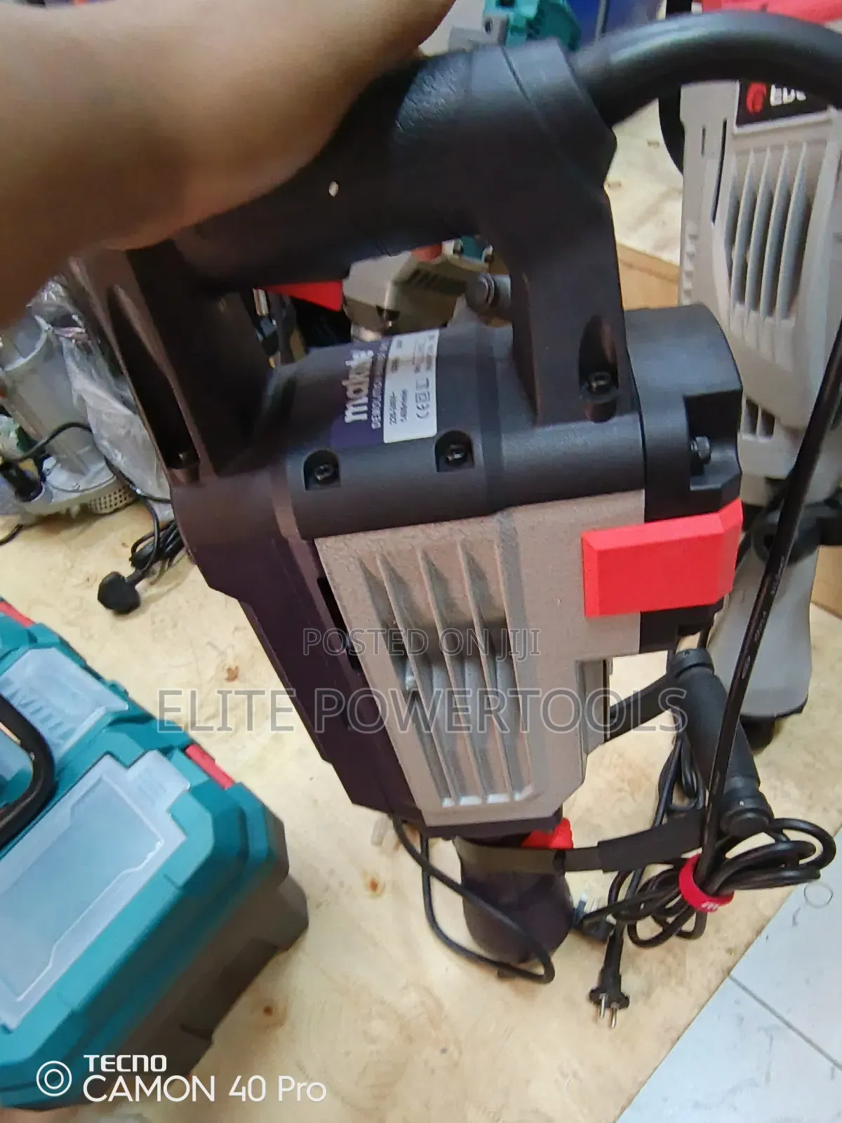2700 Makute Demolition Hammer