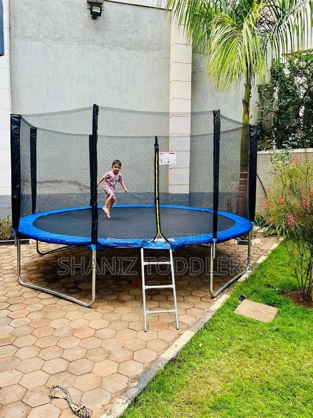 Strong Frame 12ft Trampoline / Outdoor Trampoline - thumbnail 2