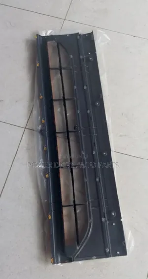 Grille Mitsubishi Canter 2005