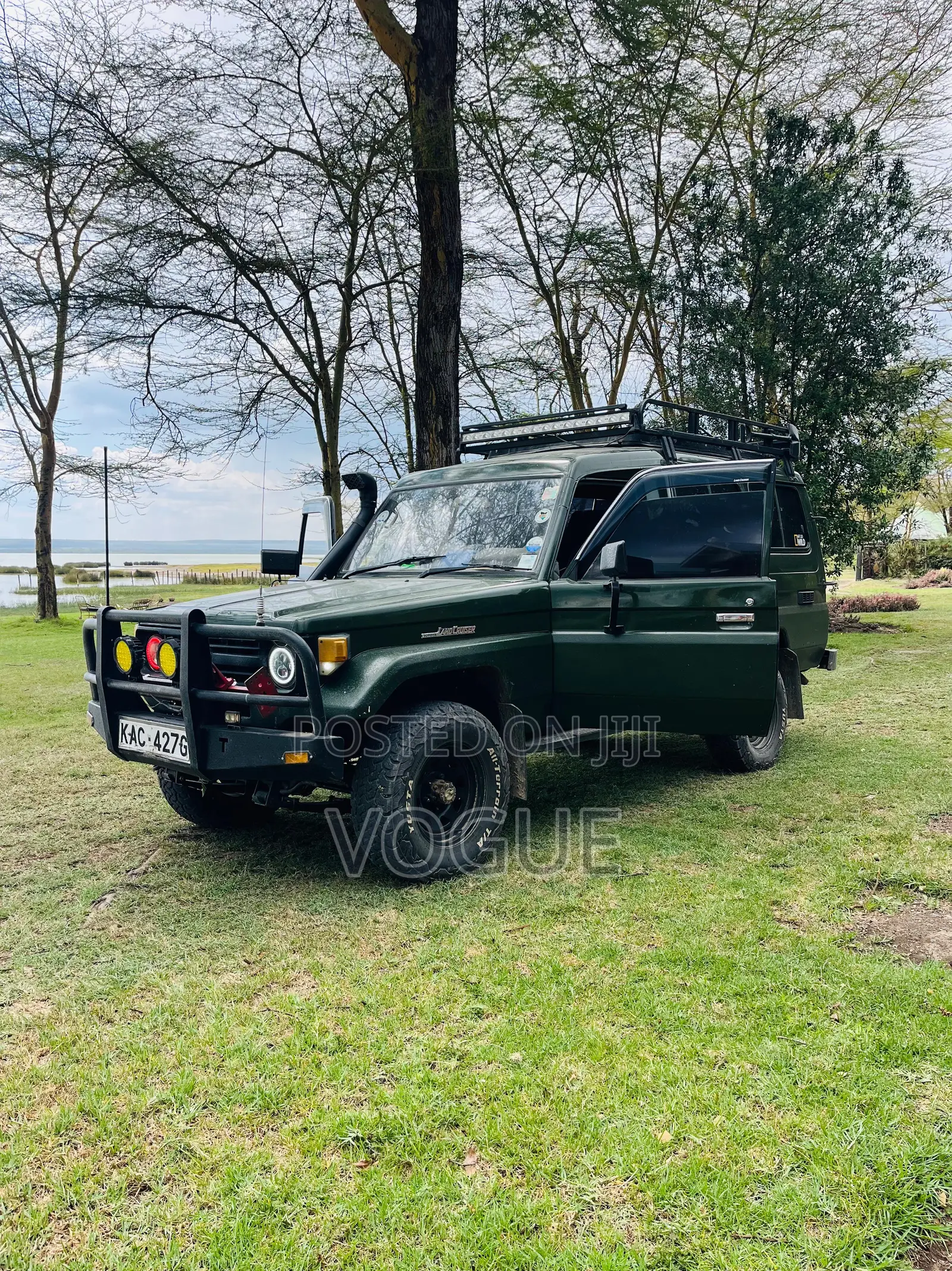 7 Seater Open-Roof Landcruiser for Hire