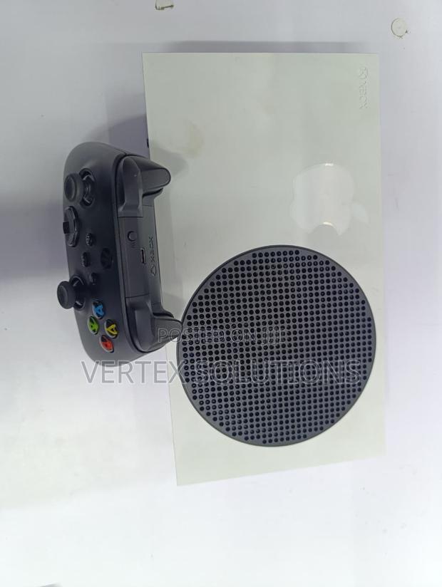 X Box Series S - main view