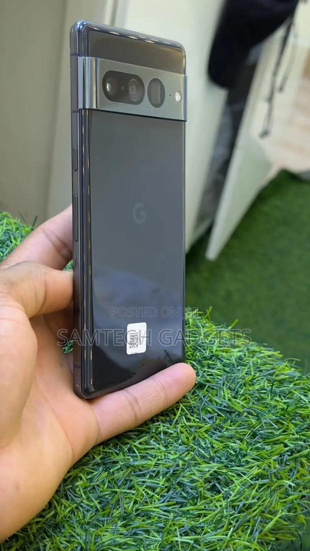 Google Pixel 7 Pro 128 GB Black - thumbnail 3