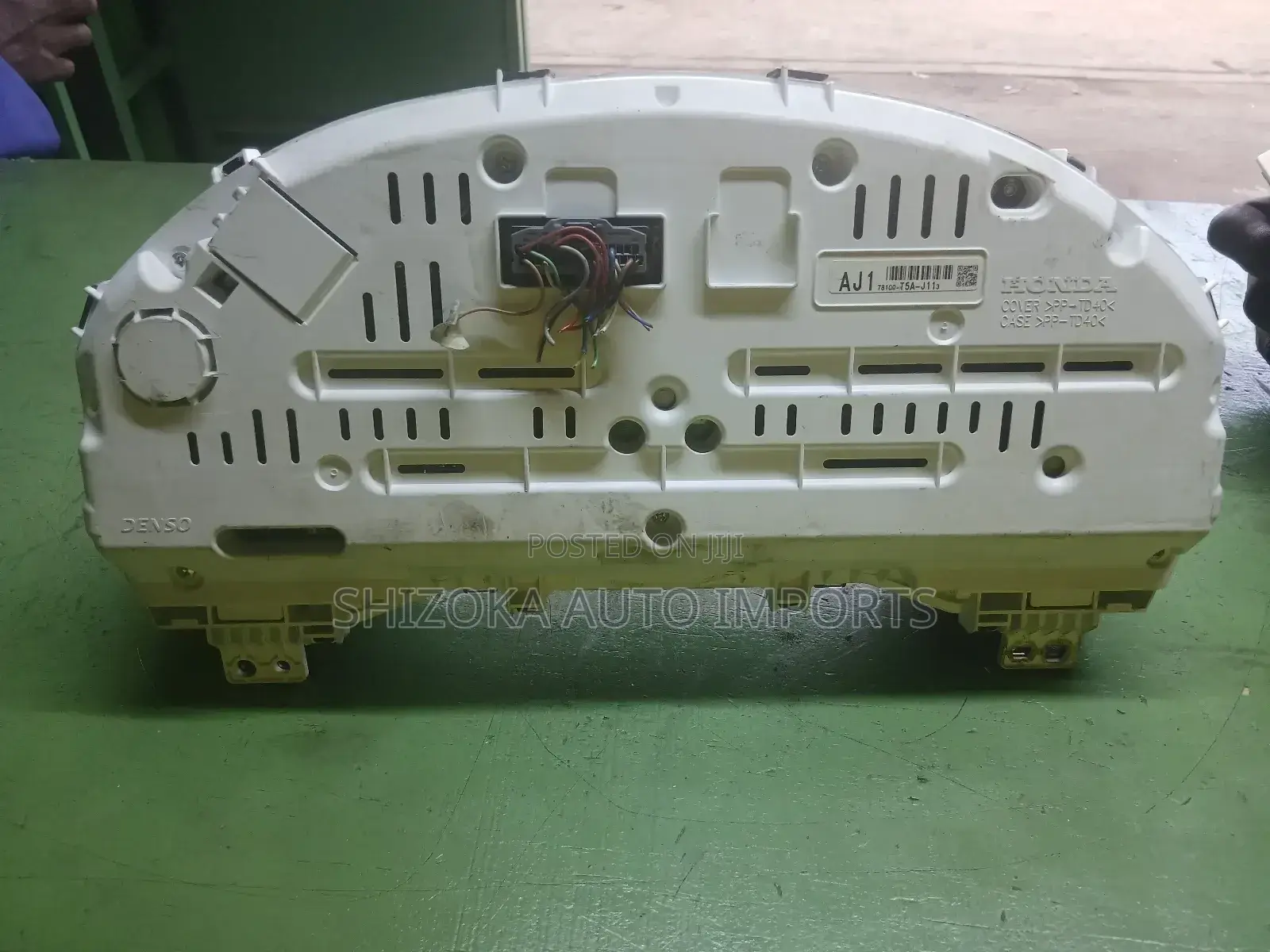 Honda Fit / Jazz Hybrid Speedometer Instrument Cluster – Oem