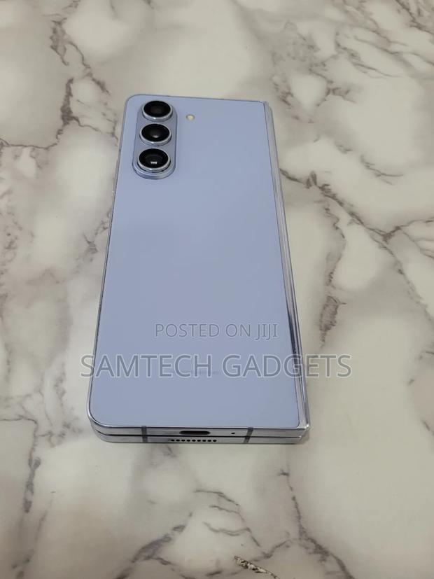 Samsung Galaxy Z Fold 5 256 GB Blue - main view