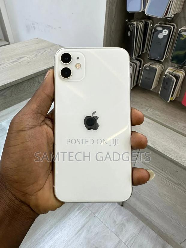 Apple iPhone 11 64 GB White - main view
