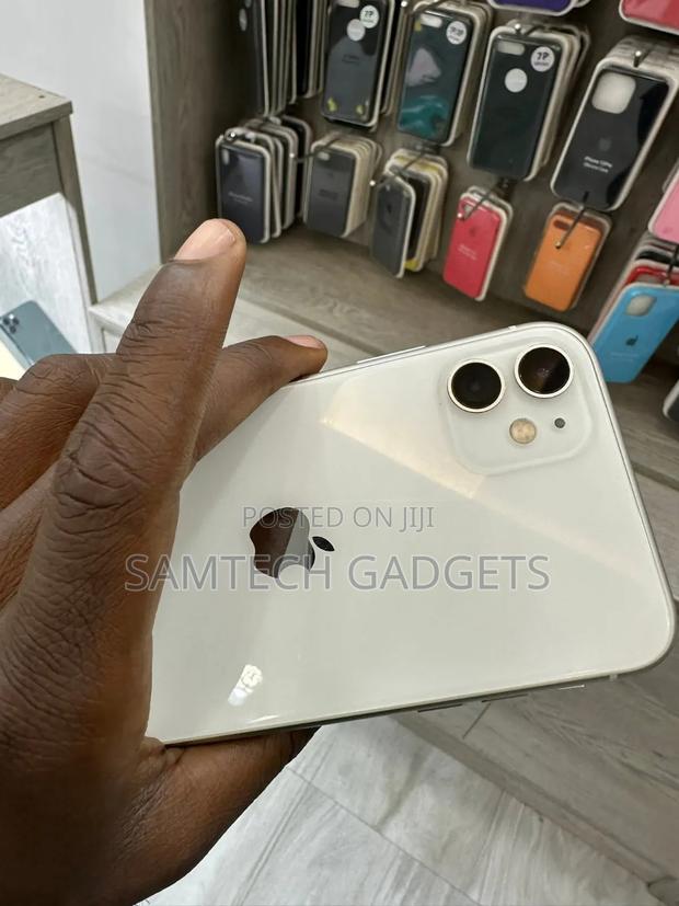 Apple iPhone 11 64 GB White - thumbnail 3
