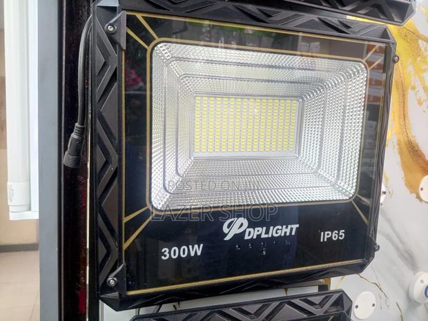300w Solar Floodlight - thumbnail 2