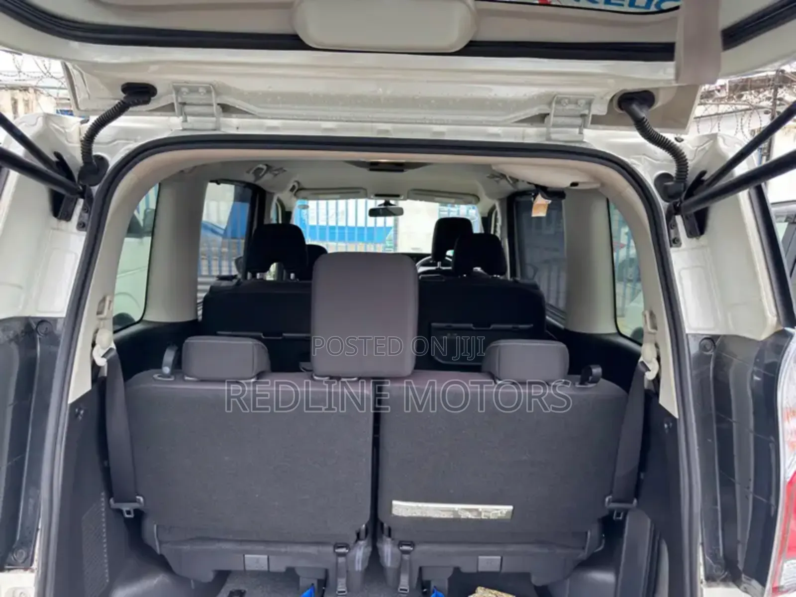 Nissan Serena 2018 White