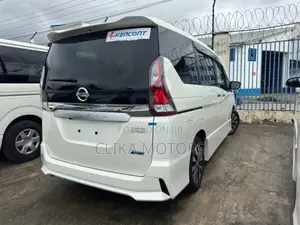 Nissan Serena 2018 White