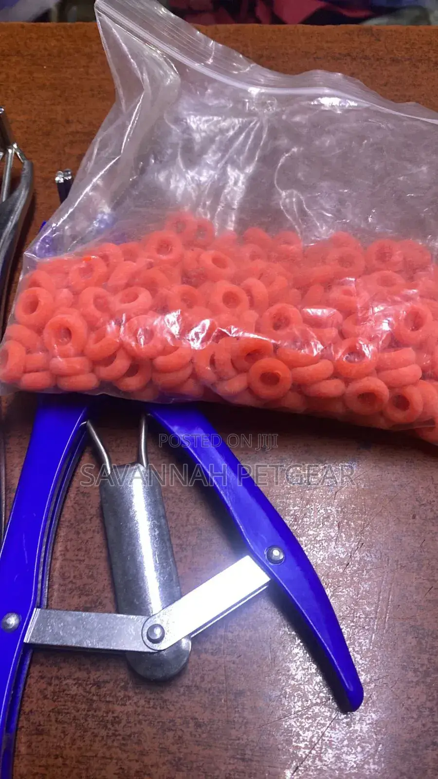 Castration Pliers, Animal Tail Docking Clamp + 100 Elastrator Rings
