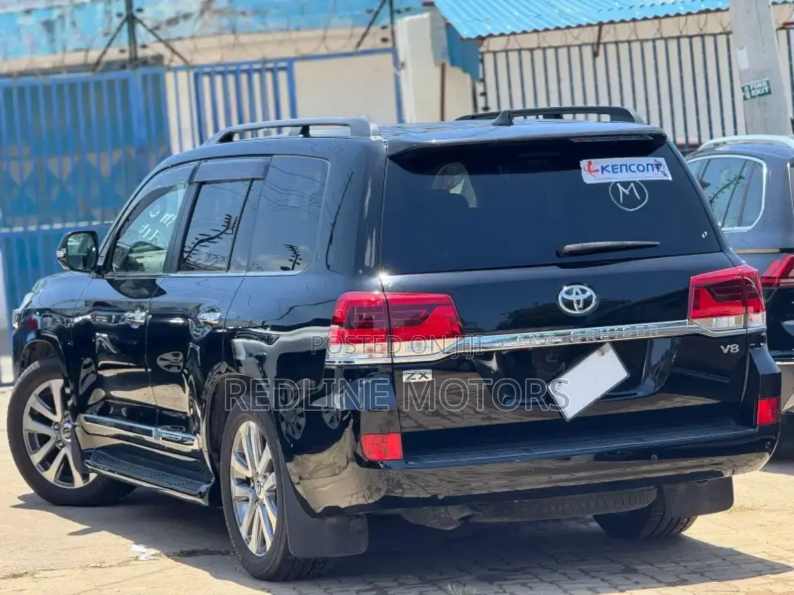 Toyota Land Cruiser 4.6 V8 ZX 2017 Black