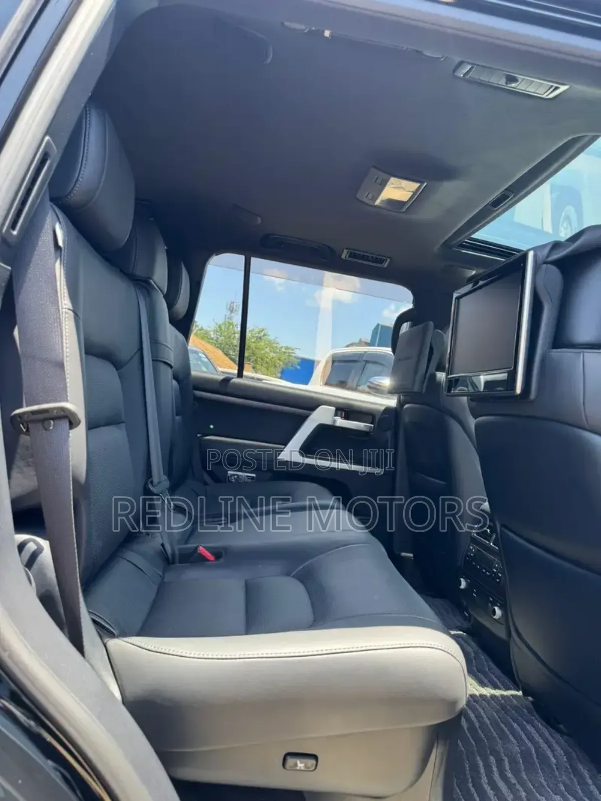 Toyota Land Cruiser 4.6 V8 ZX 2017 Black