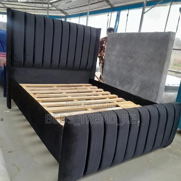 Black 5 by 6 Modern Fancy Bed