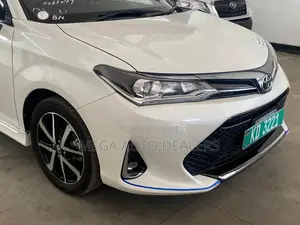 Toyota Corolla Fielder 1.5 Petrol FWD 2018 White