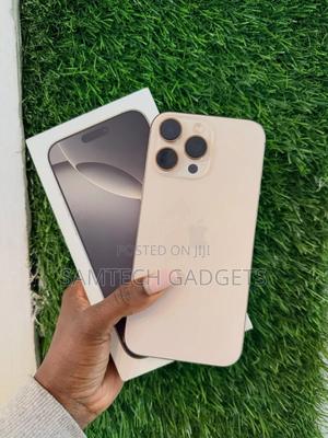 Apple iPhone 16 Pro Max 256 GB Gold - thumbnail 2