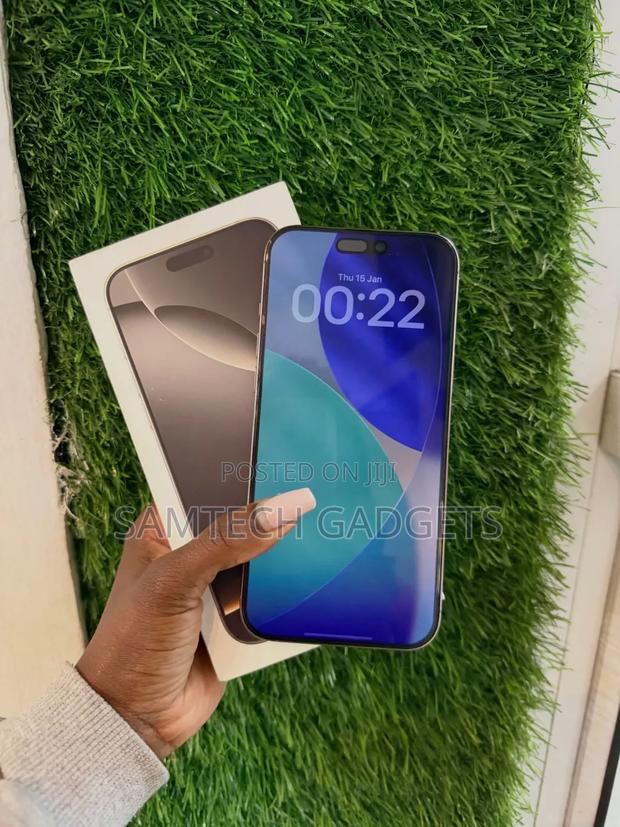 Apple iPhone 16 Pro Max 256 GB Gold - thumbnail 3