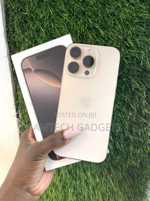 Apple iPhone 16 Pro Max 256 GB Gold - thumbnail 2