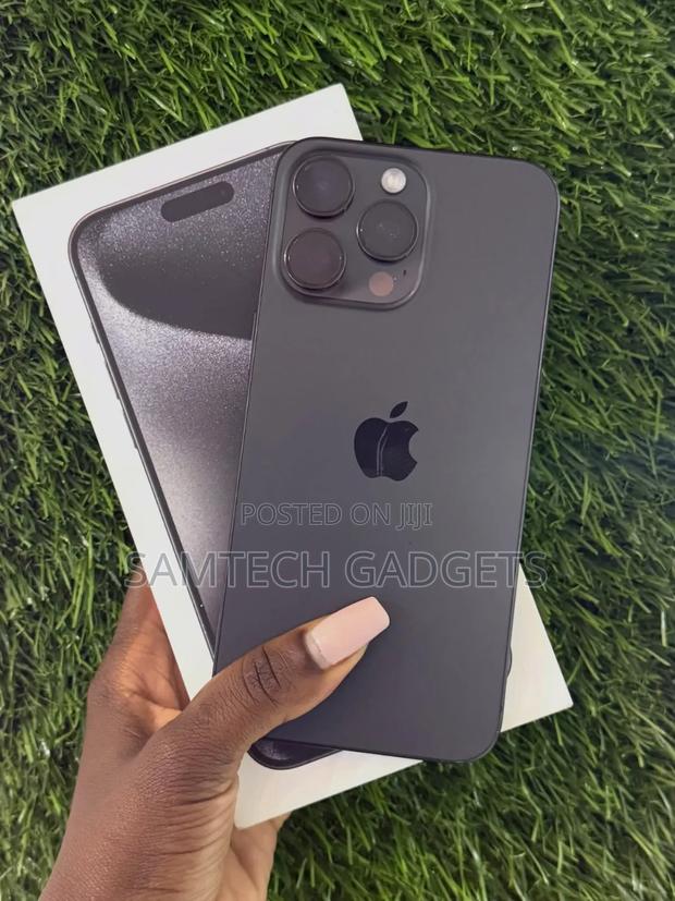 New Apple iPhone 15 Pro Max 256 GB Black - thumbnail 3