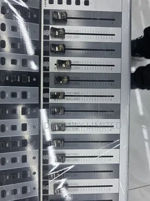 Mackie Dm-32 Digital Mixer