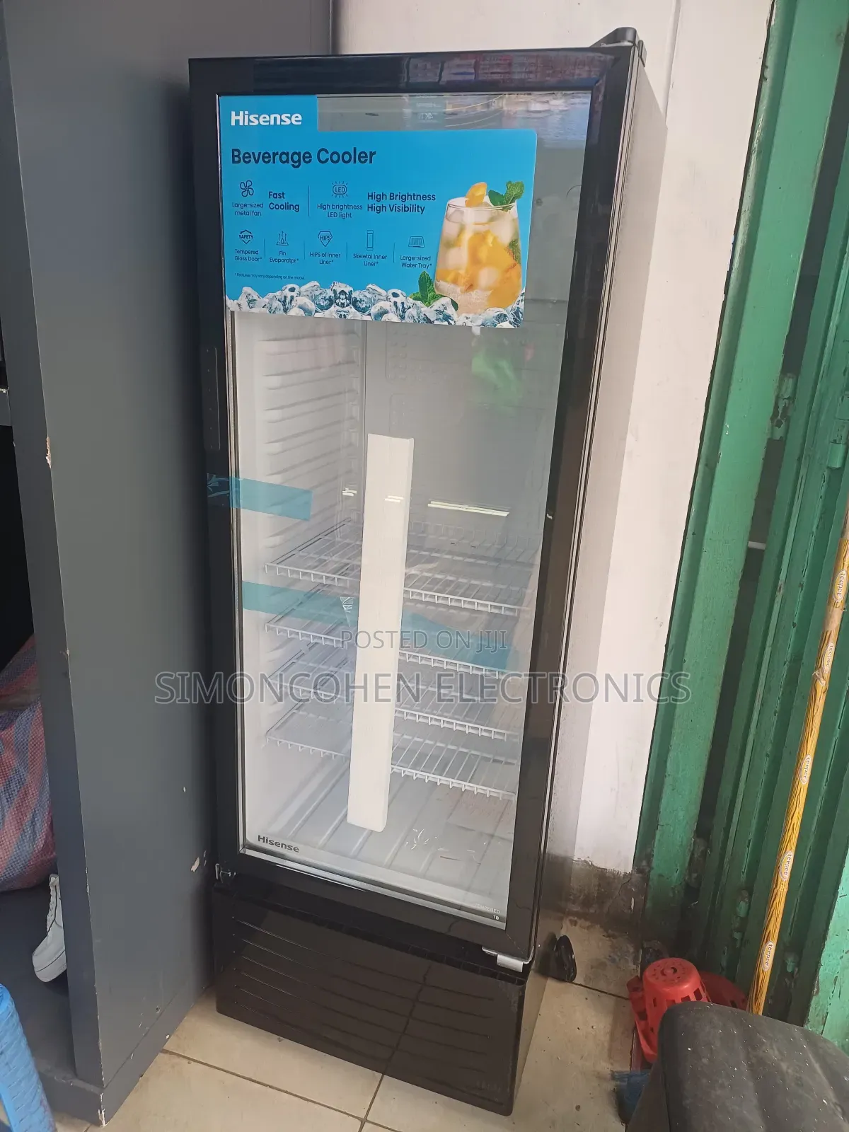 Hisense Showcase 192 Liters Glass Door Refrigerator With Lock