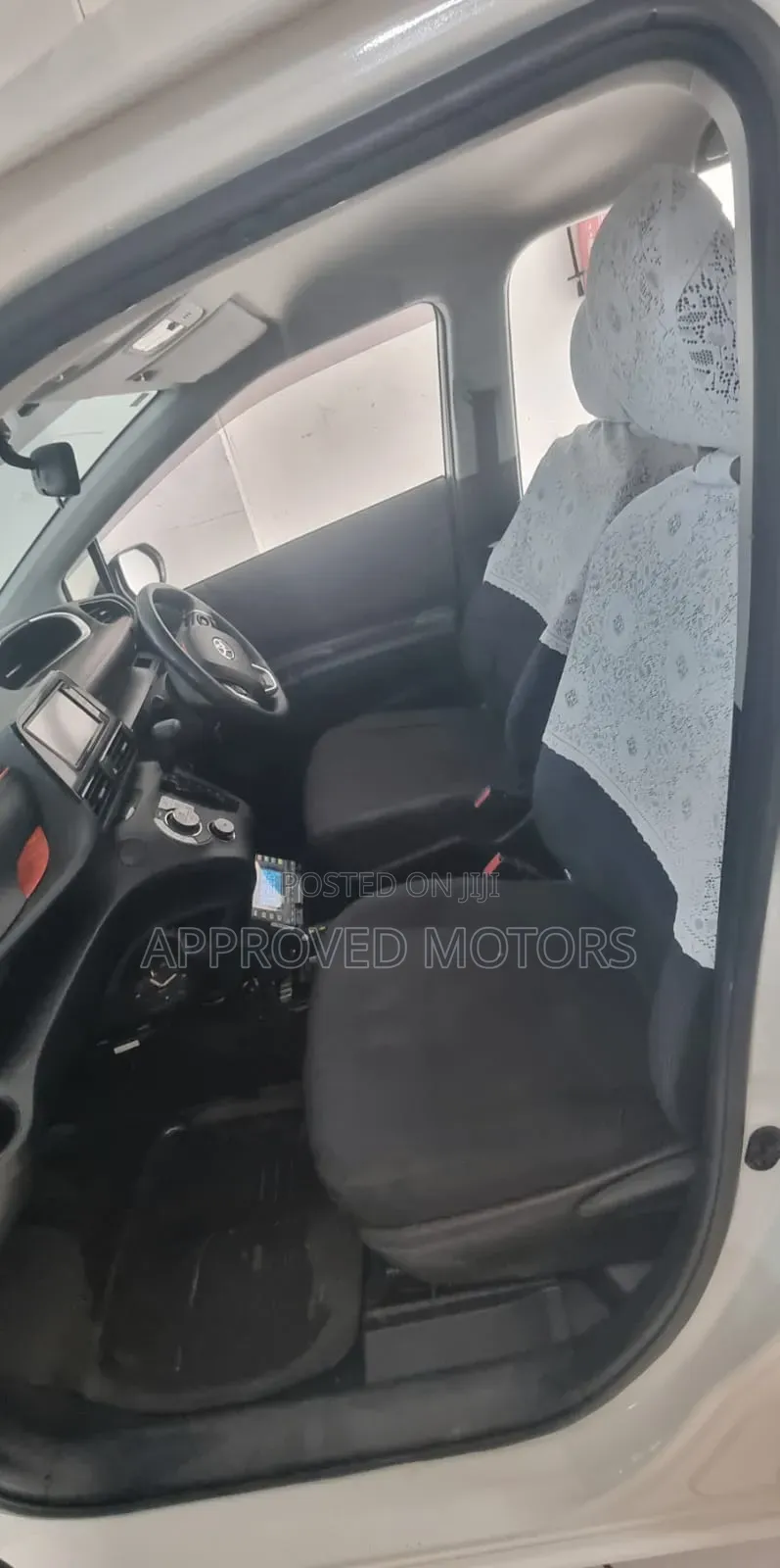 Toyota Sienta 2019 White