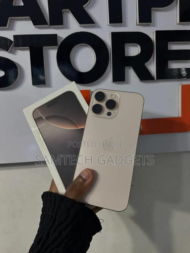 Apple iPhone 16 Pro Max 256 GB Gold - thumbnail 2