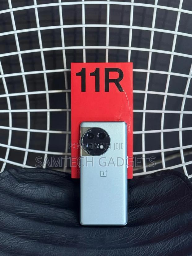 New OnePlus 11R 256 GB Blue - main view