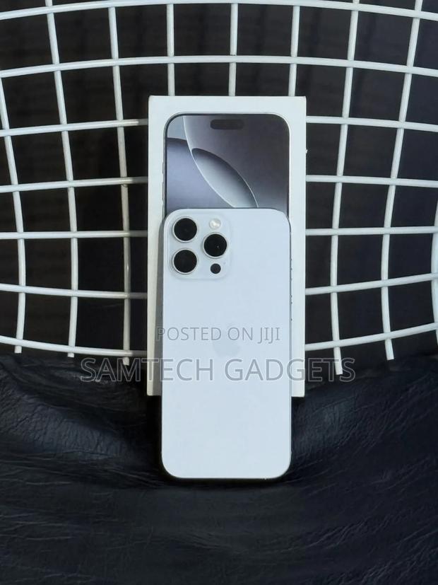 Apple iPhone 16 Pro Max 256 GB White - thumbnail 3