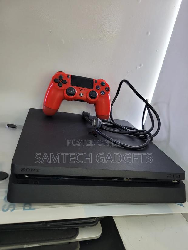 Sony Ps4 - Chipped With 8 Games - thumbnail 3