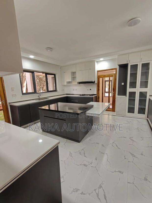 9bdrm Villa in Hardy for sale - thumbnail 12