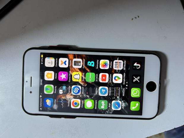 Apple iPhone 6s 64 GB Gray - thumbnail 7