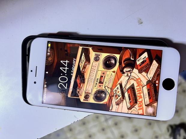 Apple iPhone 6s 64 GB Gray - thumbnail 4