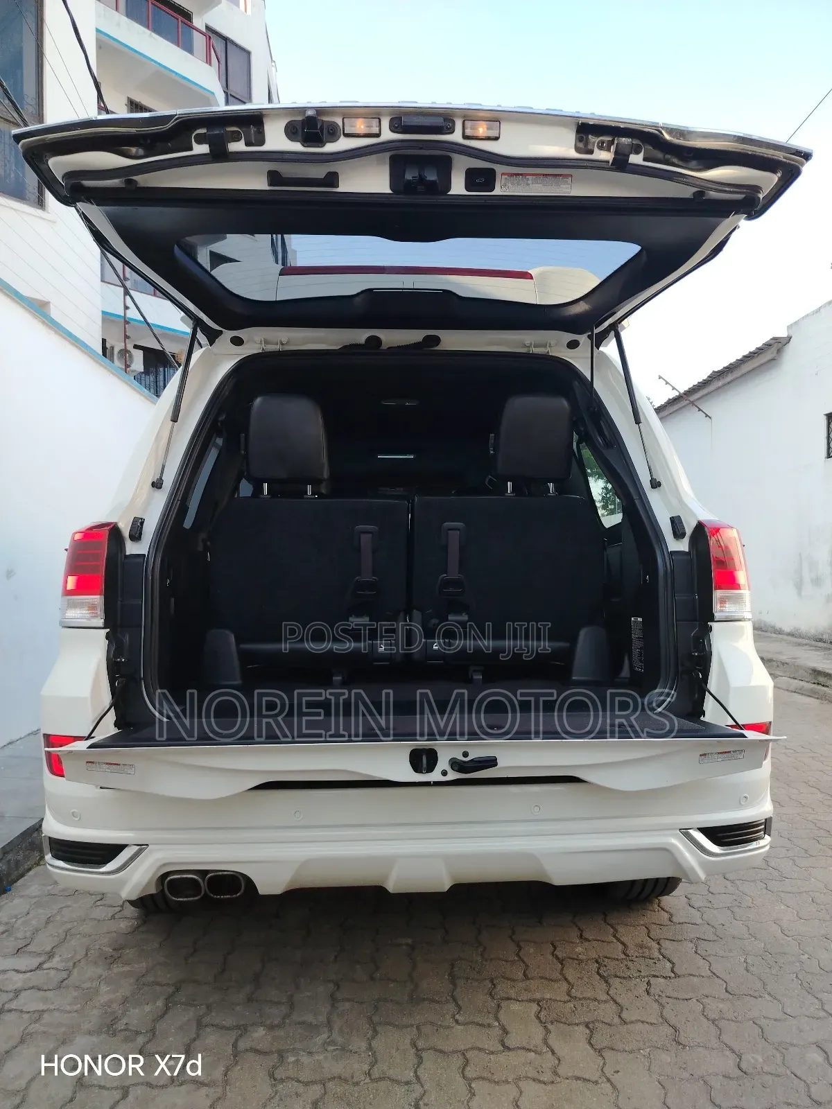 Toyota Land Cruiser 2019 Off white
