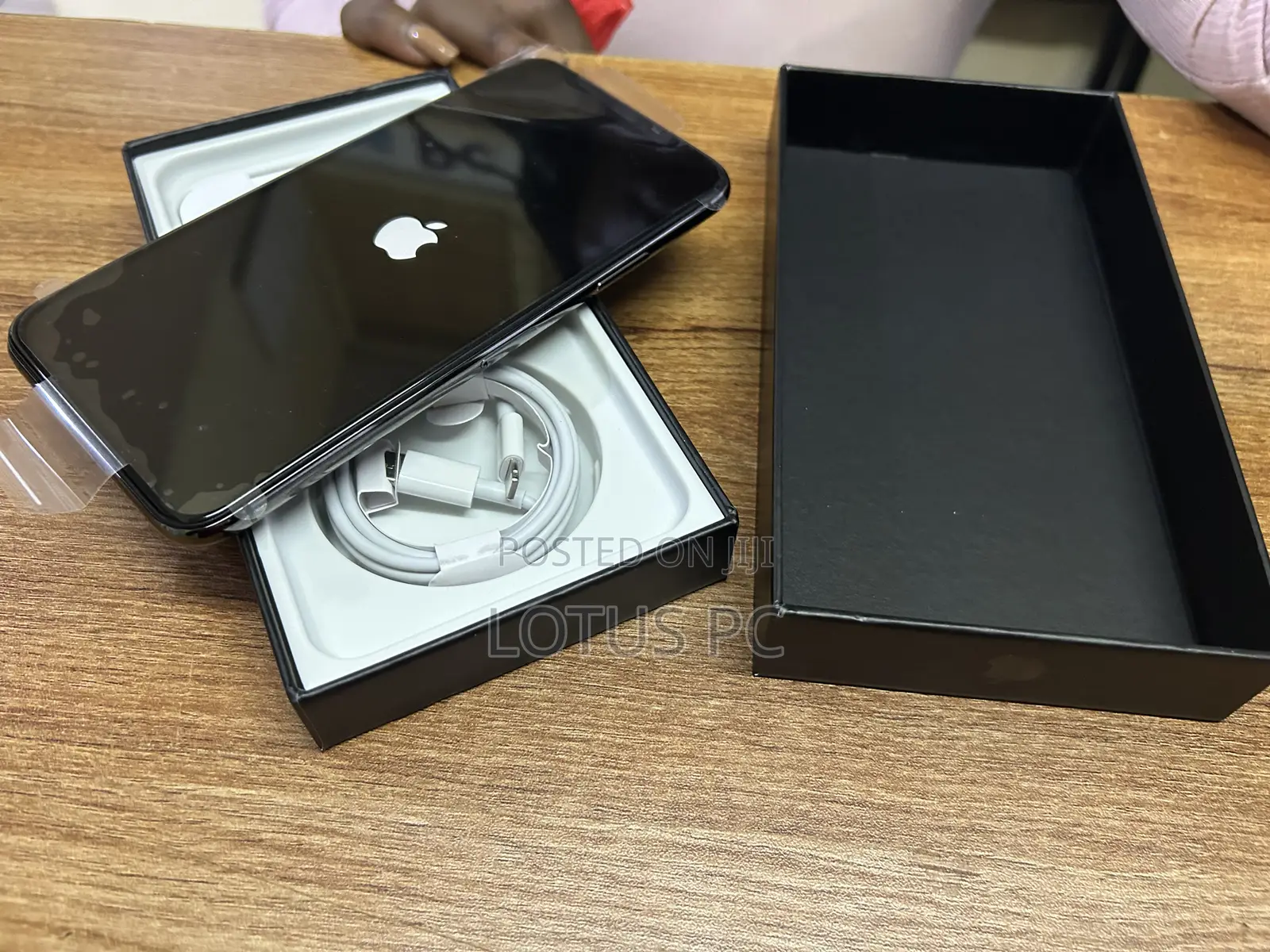 New Apple iPhone 11 Pro Max 256 GB Gray