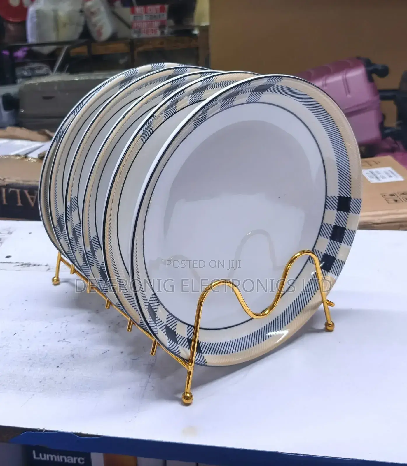 New in 
6pcs Ceramic Plates 
Available