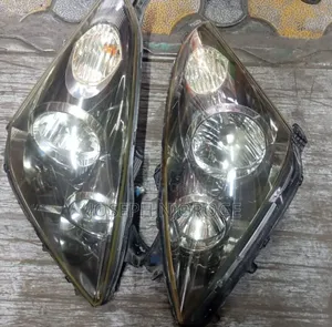 Wish 2002 Headlights Xenon