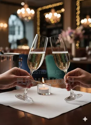 Crystal-clear Champagne Flutes