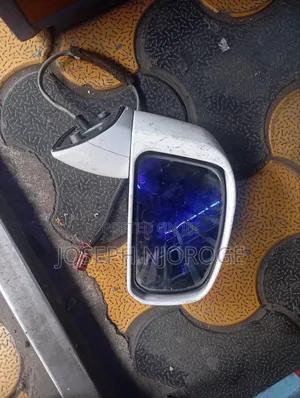 Nissan Tiida Sidemirror