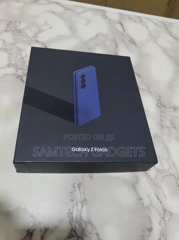 New Samsung Galaxy Z Fold6 256 GB Blue