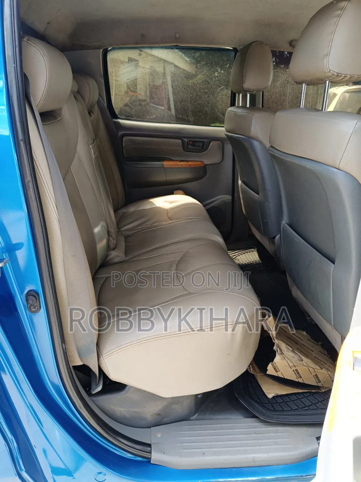 Toyota Hilux 2010 Blue