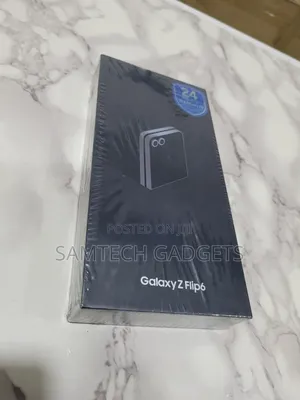 New Samsung Galaxy Z Flip6 256 GB Black