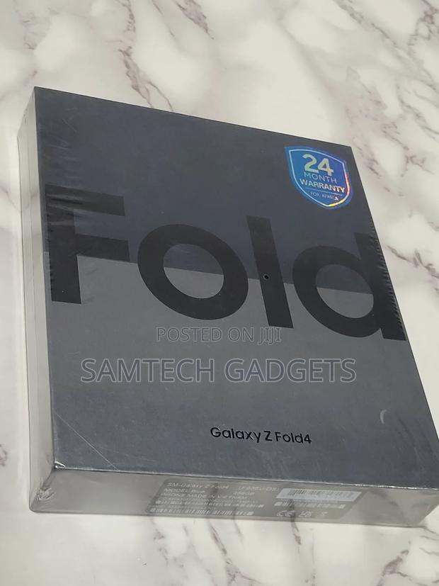 New Samsung Galaxy Z Fold4 512 GB Black - main view