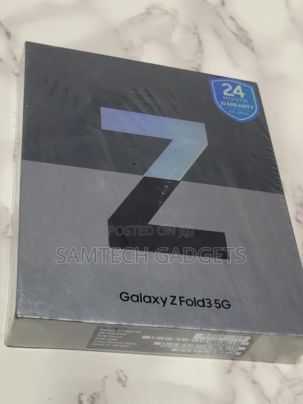 New Samsung Galaxy Z Fold 3 256 GB Black