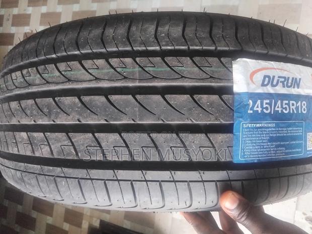 Durun 245/45zr18 Tyre