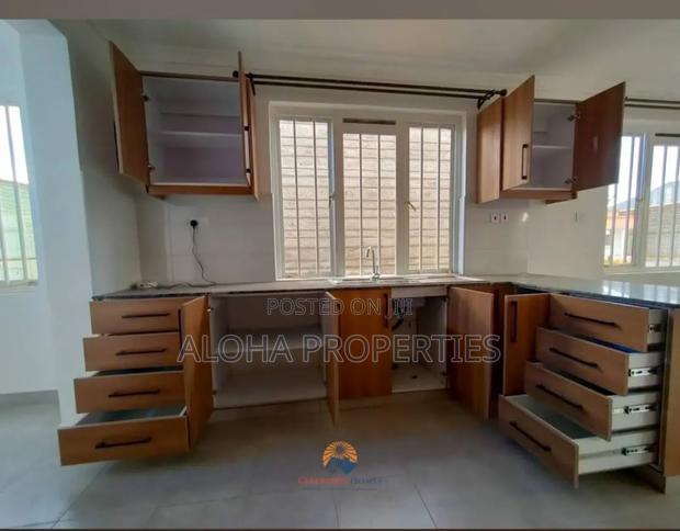 3bdrm Bungalow in Malaa for rent - thumbnail 2