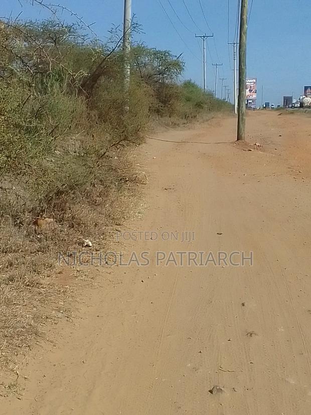 10 Acres Machakos Junction Touching Mombasa Road Selling at 25m